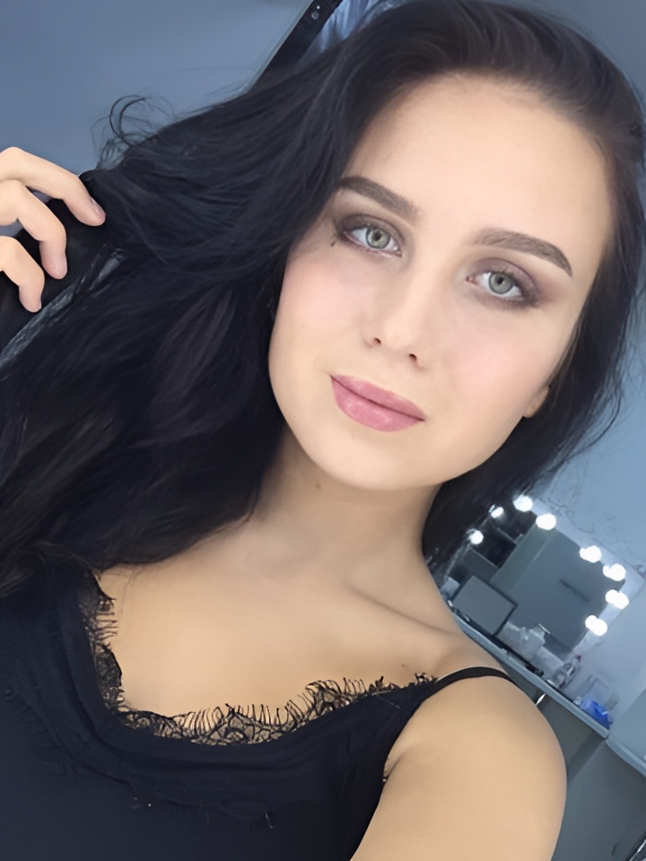 Дина привлекальеная девушка из Кубинки цена от 10000 руб