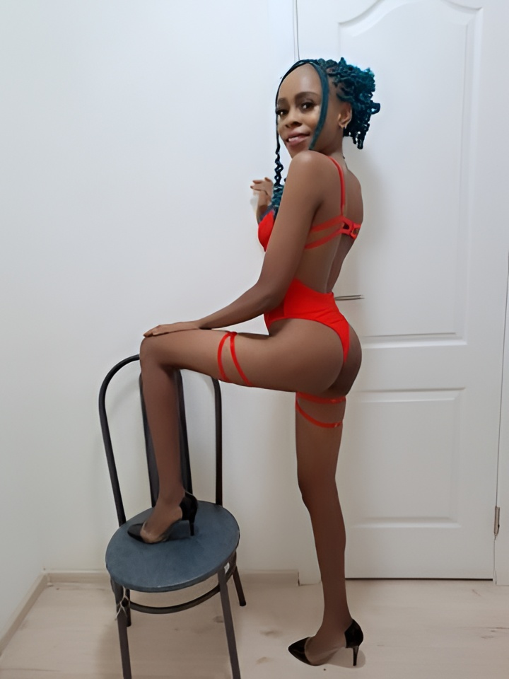 Роза привлекальеная девушка из Кубинки цена от 2000 руб