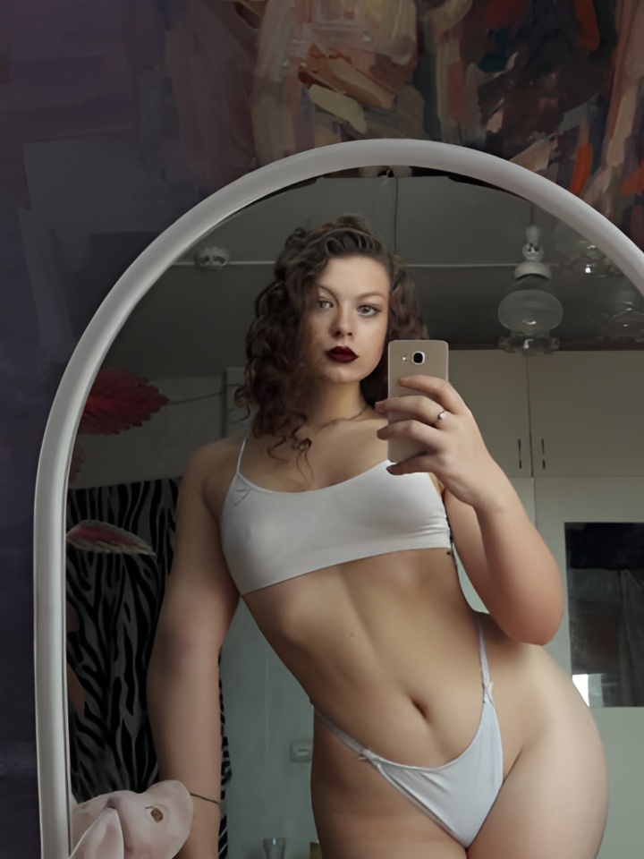 Снежана привлекальеная девушка из Кубинки цена от 4000 руб