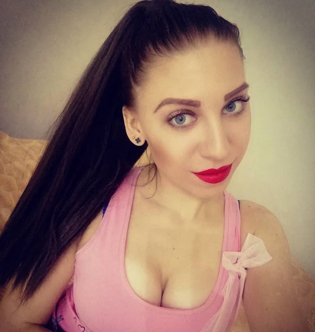 Лия привлекальеная девушка из Кубинки цена от 3000 руб