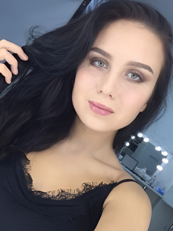 Дина привлекательная девушка из Кубинки цена от 10000 руб