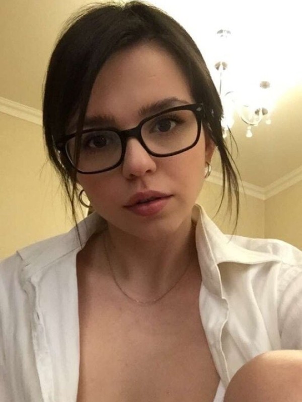 Олеся привлекательная девушка из Кубинки цена от 3000 руб