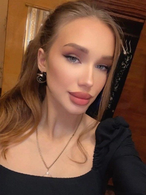 Алиса привлекательная девушка из Кубинки цена от 3000 руб