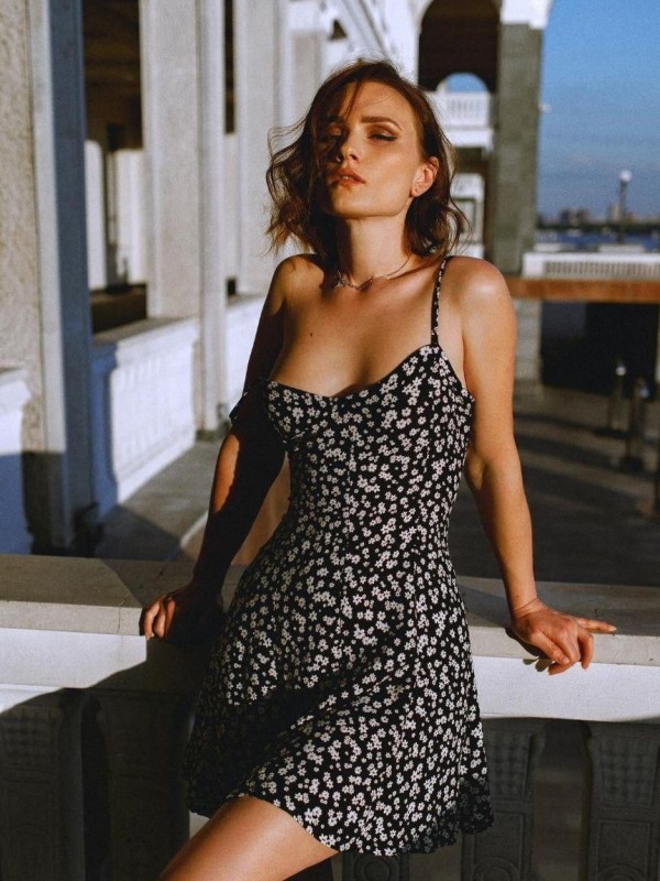 Света привлекательная девушка из Кубинки цена от 7000 руб